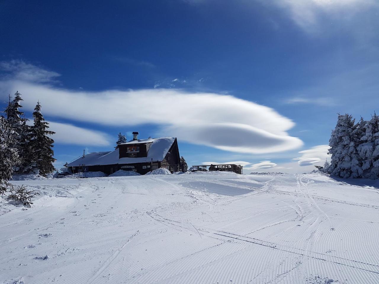 Milmari M18 Kopaonik Lägenhet Exteriör bild